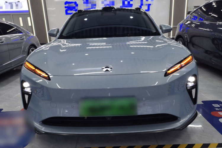 蔚来ET5 2022款 75kWh车身外观2