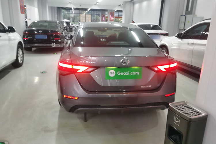 日产 轩逸 2021款 1.6L XL CVT悦享版车身外观6