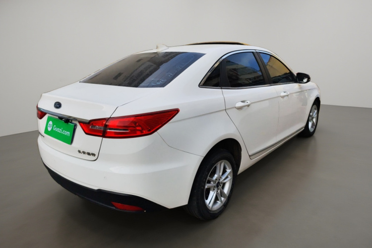 福特 福睿斯 2019款 改款 1.5L 自动悦享型 国VI车身外观7