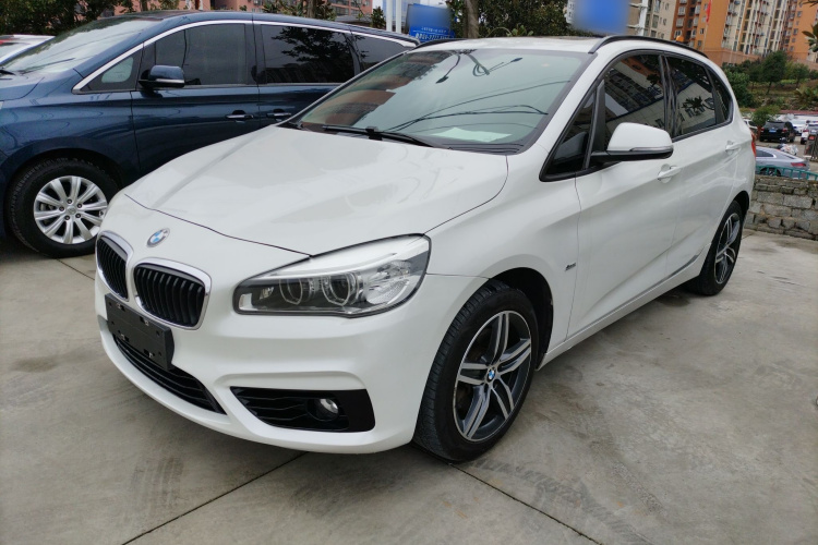 宝马2系旅行车 2016款 218i 运动设计套装车身外观6003