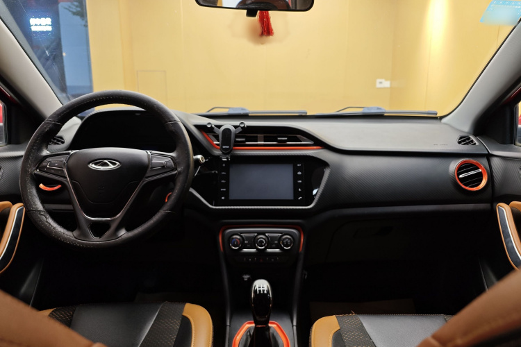 奇瑞 瑞虎3X 2017款 1.5L 手动时尚版中控内饰7011