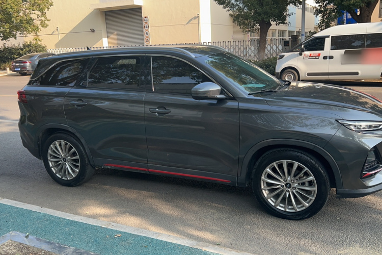 长安欧尚X7 PLUS 2022款 1.5T 蓝鲸版自动Geeker旗舰型车身外观6003