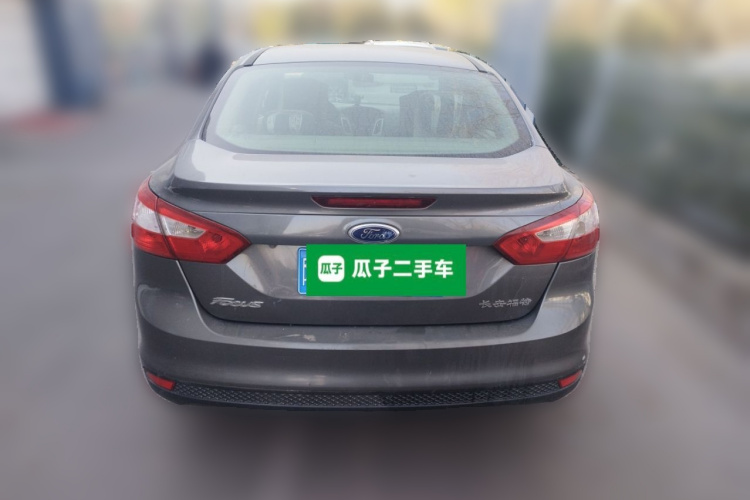 福特 福克斯 2012款 三厢 1.6L 手动舒适型车身外观6