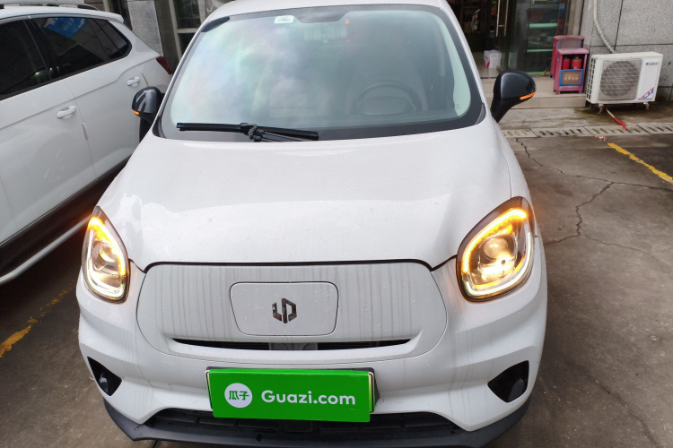 零跑汽车 零跑T03 2022款 炫晶版车身外观2