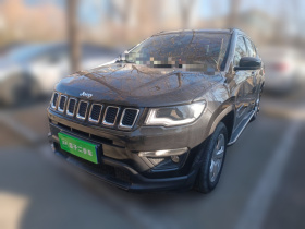 Jeep 指南者 2019款 220T 自动家享四驱版