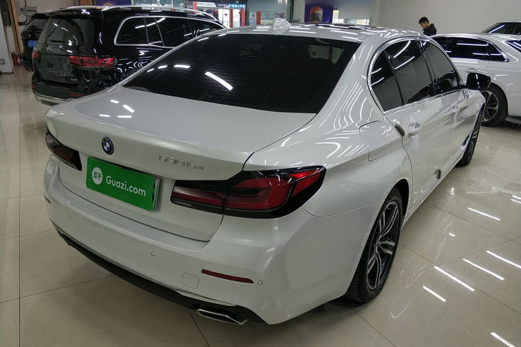 宝马5系新能源 2022款 改款 535Le 豪华套装车身外观7