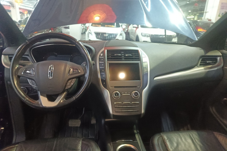 林肯MKC 2017款 2.0T 两驱尊享版中控内饰7002