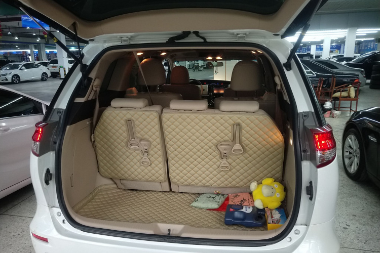 丰田 普瑞维亚  2.4L 7人座豪华版机舱底盘23