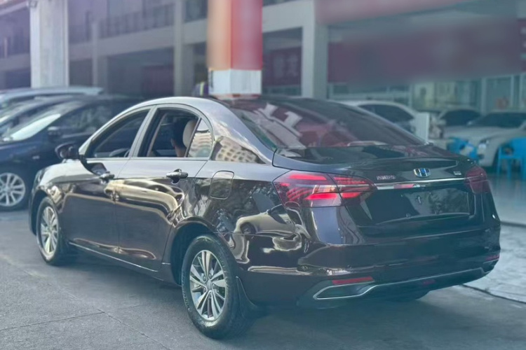 吉利汽车 帝豪 2018款 1.5L CVT豪华型车身外观6005