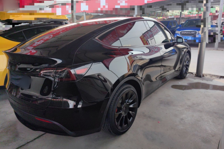 特斯拉 Model Y 2022款 改款 后轮驱动版车身外观7