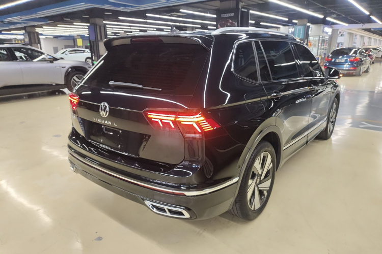 大众 途观L 2023款 改款 330TSI 自动两驱R-Line越享版车身外观6005