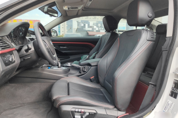 宝马4系 2016款 420i 设计套装型中控内饰19