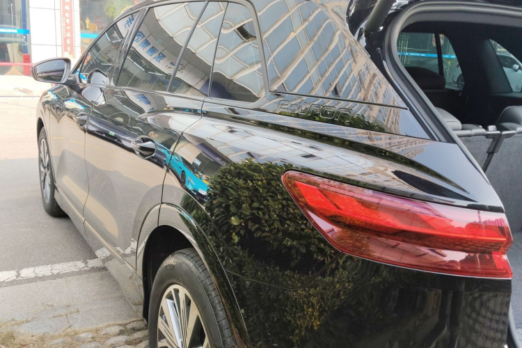 奥迪Q5 e-tron 2023款 40 e-tron 闪耀型 机甲套装车身外观6003