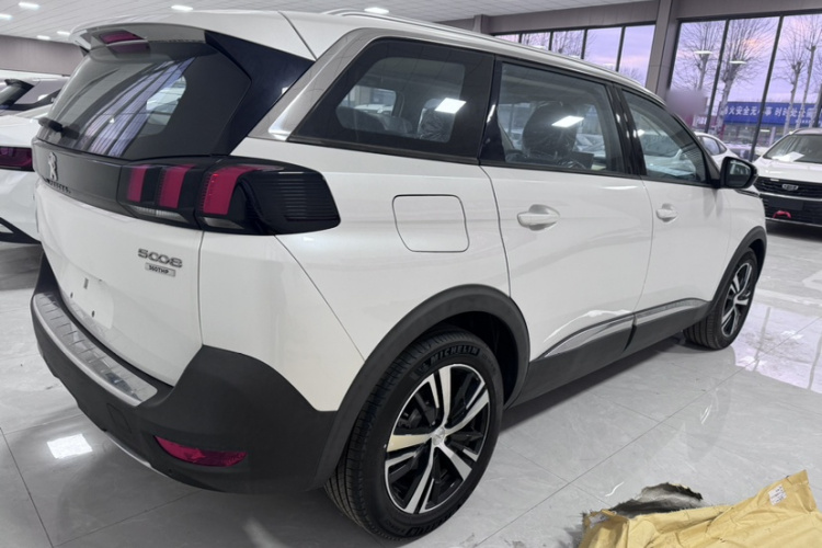 标致5008 2021款 360THP 5座实力版车身外观6005