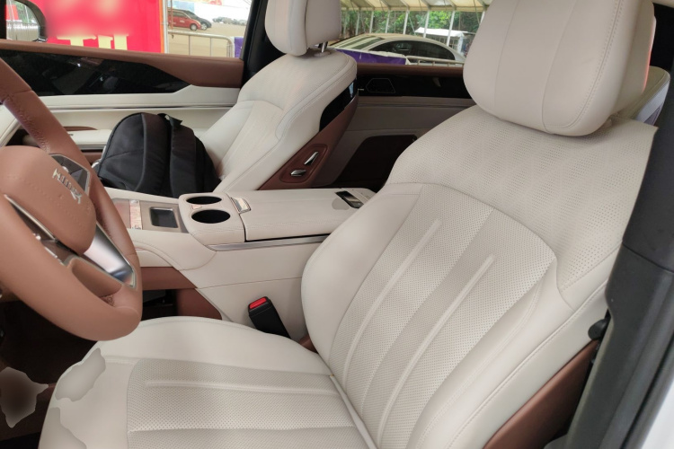 比亚迪 夏 2025款 DM-i 1.5T 180km 超越型局部细节19