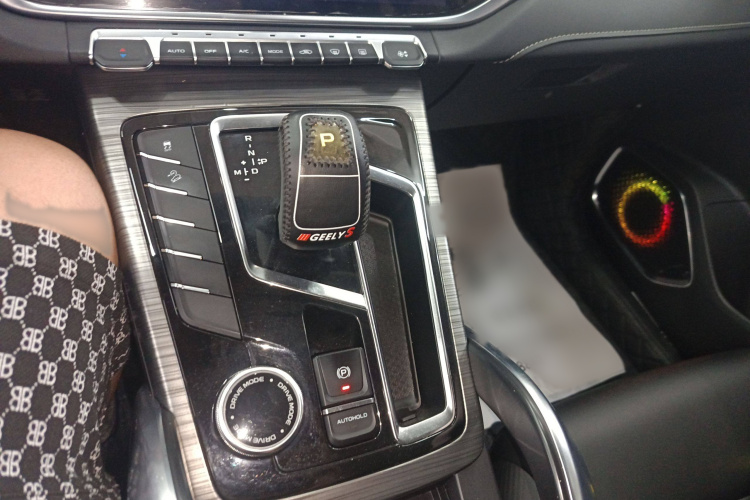 吉利汽车 博越 2020款 1.8TD DCT智联PRO中控内饰18