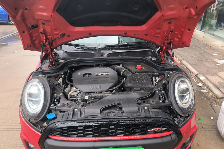 MINI 2016款 1.2T ONE 先锋派机舱底盘24