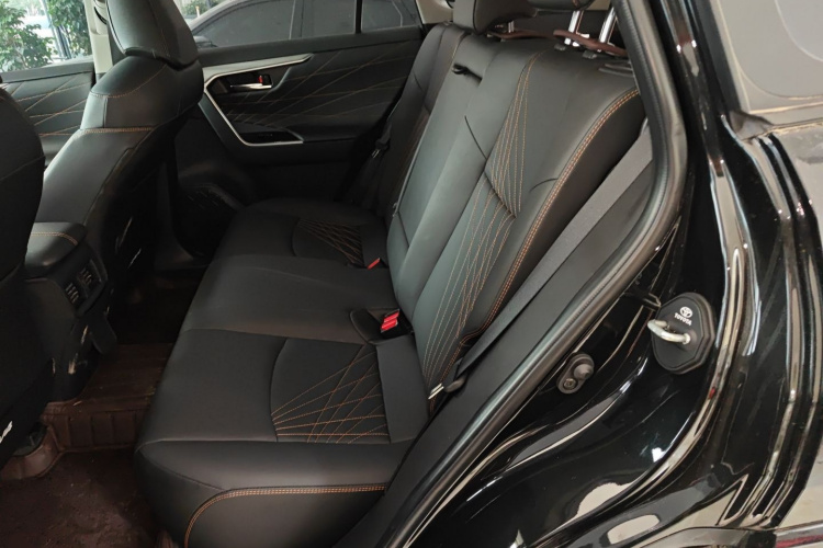 丰田 RAV4荣放 2024款 2.0L CVT两驱风尚Plus版中控内饰7004