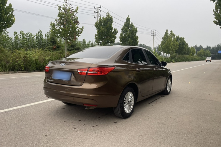 福特 福睿斯 2015款 1.5L 手动舒适型车身外观6004