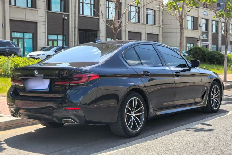 宝马5系(进口) 2022款 改款二 525i M运动套装车身外观7