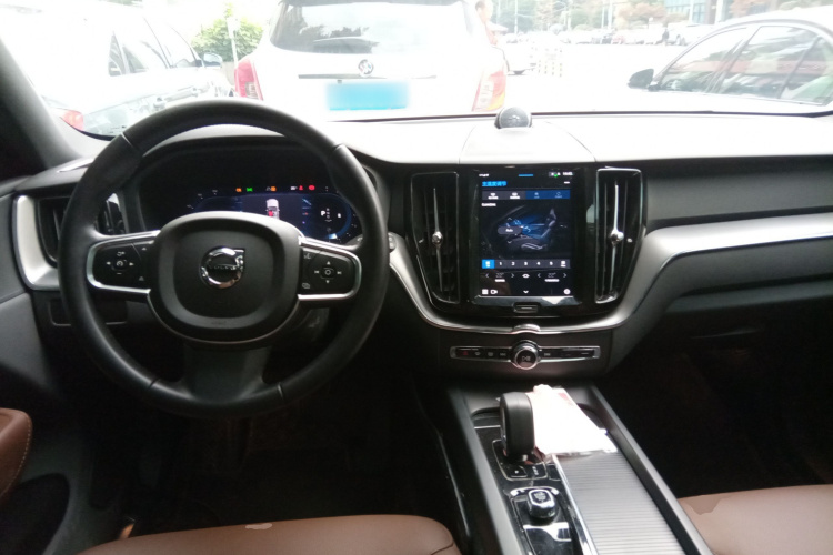 沃尔沃XC60 2025款 B5 四驱智逸豪华版局部细节13