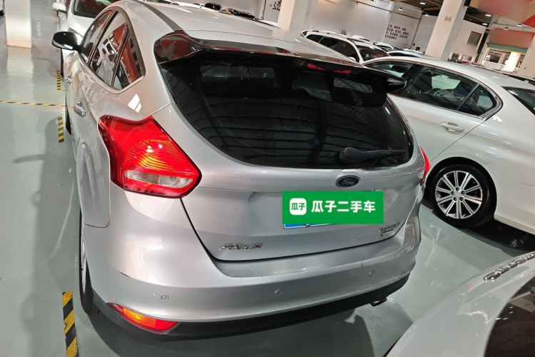 福特 福克斯 2015款 两厢 EcoBoost 180 自动精英型车身外观6