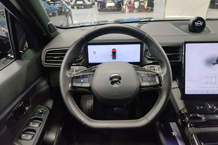 蔚来ES8 2020款 580KM 七座版中控内饰13