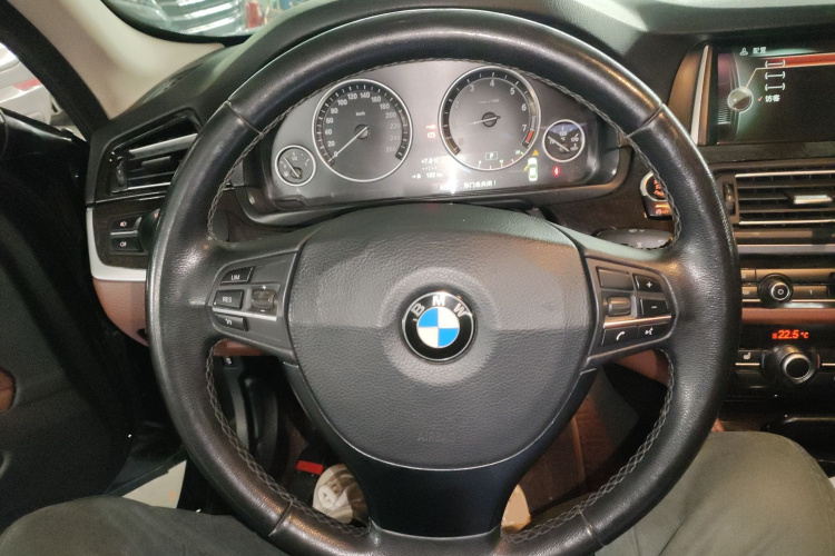 宝马5系 2014款 525Li 领先型局部细节13