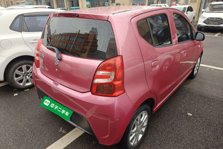 铃木 奥拓 2013款 1.0L 手动豪华型车身外观7