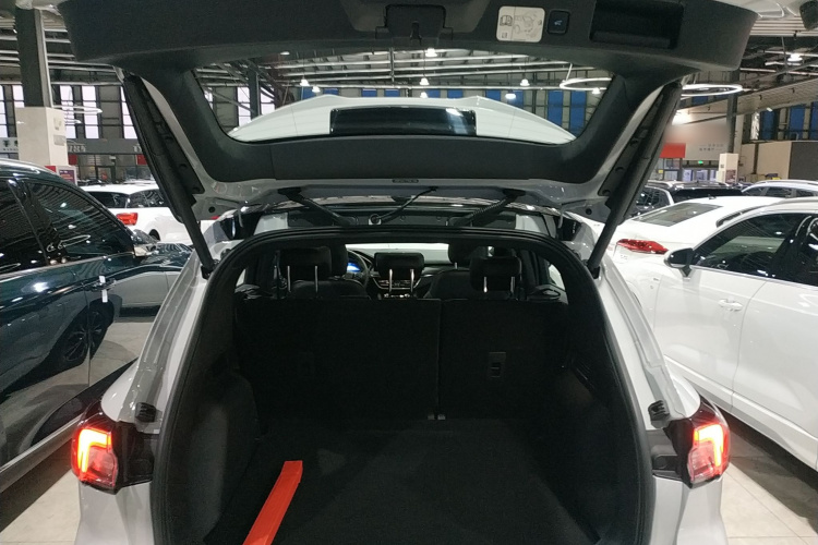 福特 锐际 2024款 EcoBoost 245 四驱纵享款ST-Line Pro机舱底盘23