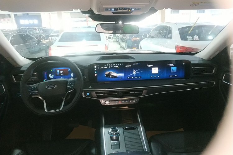 福特 探险者 2025款 2.3T EcoBoost 四驱穿越版 5座中控内饰7002