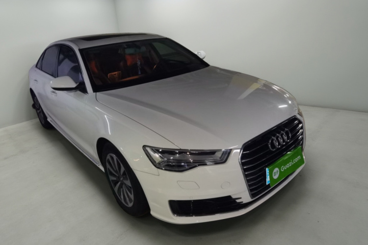 奥迪A6L 2016款 30 FSI 舒适型车身外观3