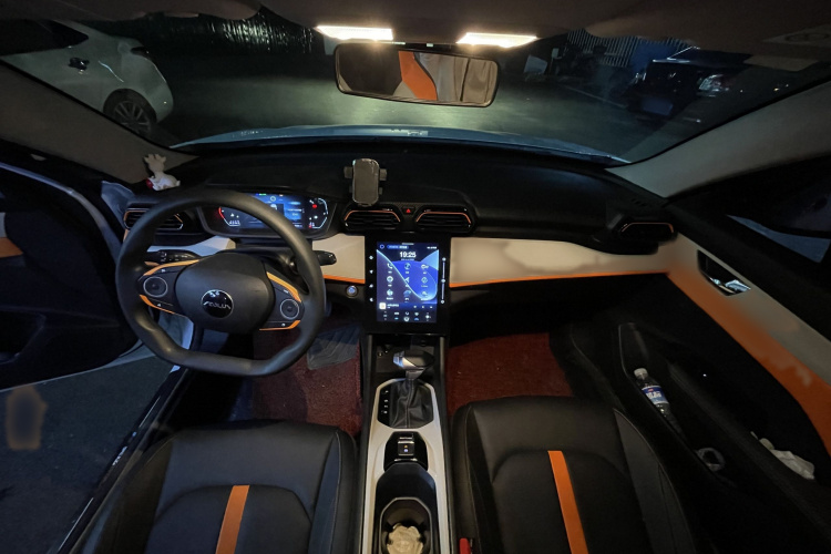 东风风神 奕炫 2023款 1.5L 自动荣耀版中控内饰7001