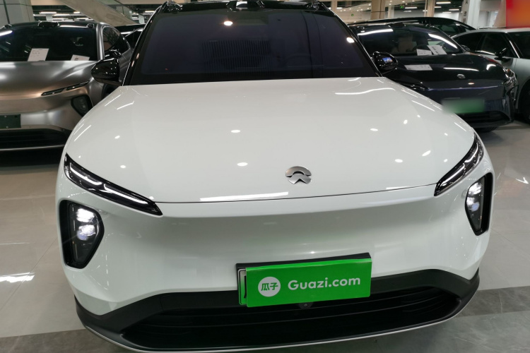 蔚来ES6 2024款 75kWh车身外观2