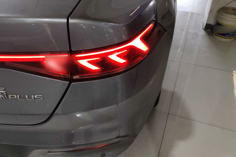 比亚迪 秦PLUS 2021款 EV 500KM 豪华型车身外观6006