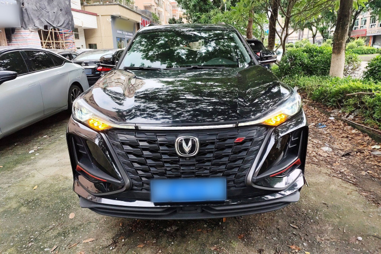 长安CS75 PLUS 2022款 1.5T 自动尊贵型车身外观2