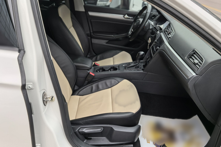 大众 凌渡 2019款 230TSI DSG风尚版 国VI车身外观6012