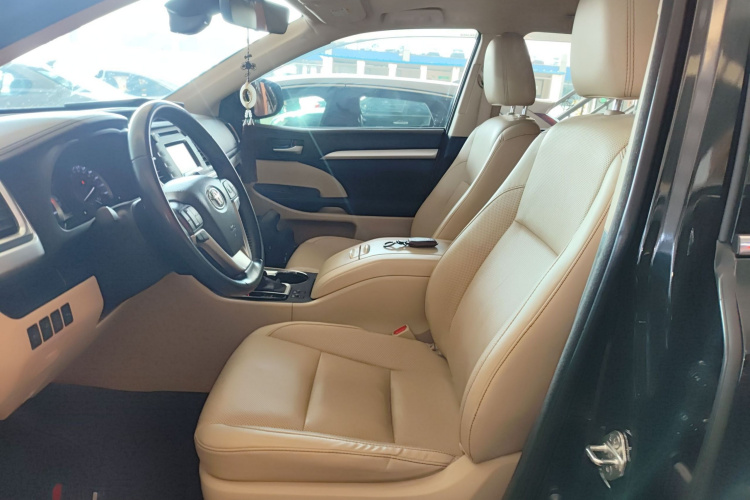 丰田 汉兰达 2018款 2.0T 四驱豪华版 7座 国V局部细节19