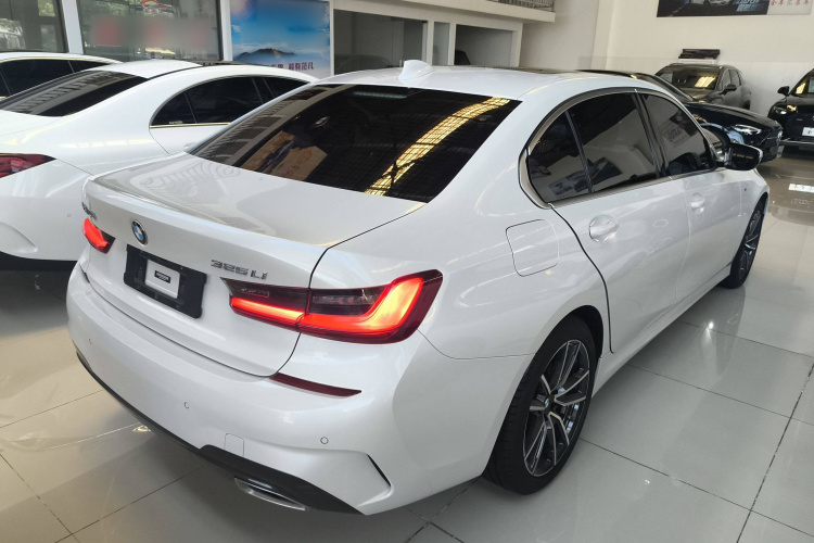 宝马3系 2022款 325Li M运动套装车身外观7