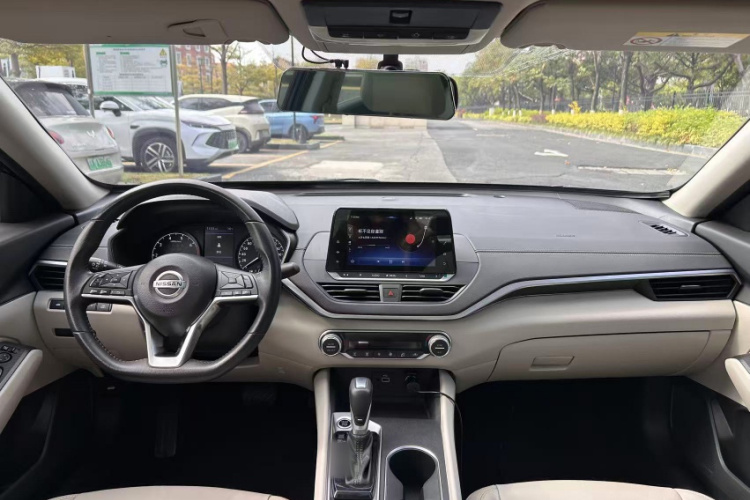 日产 天籁 2020款 2.0L XL 舒适版中控内饰7005
