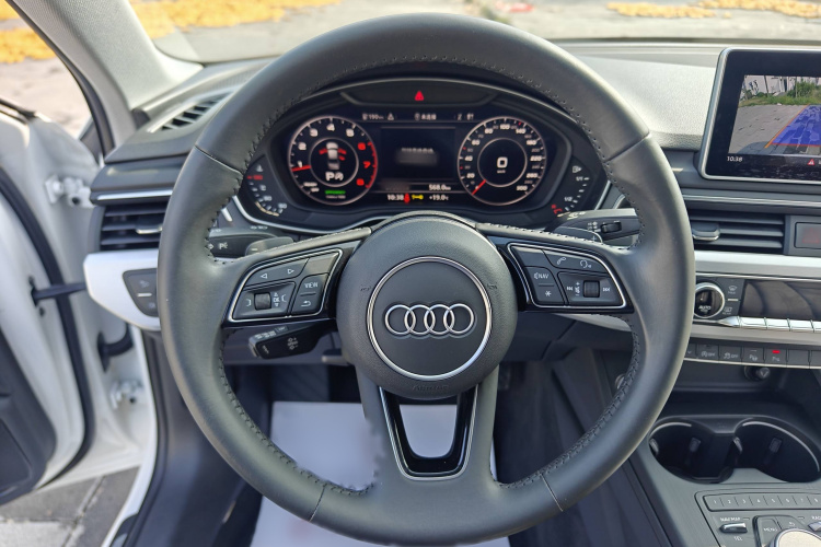 奥迪A4L 2019款 40 TFSI 时尚型 国VI中控内饰7007