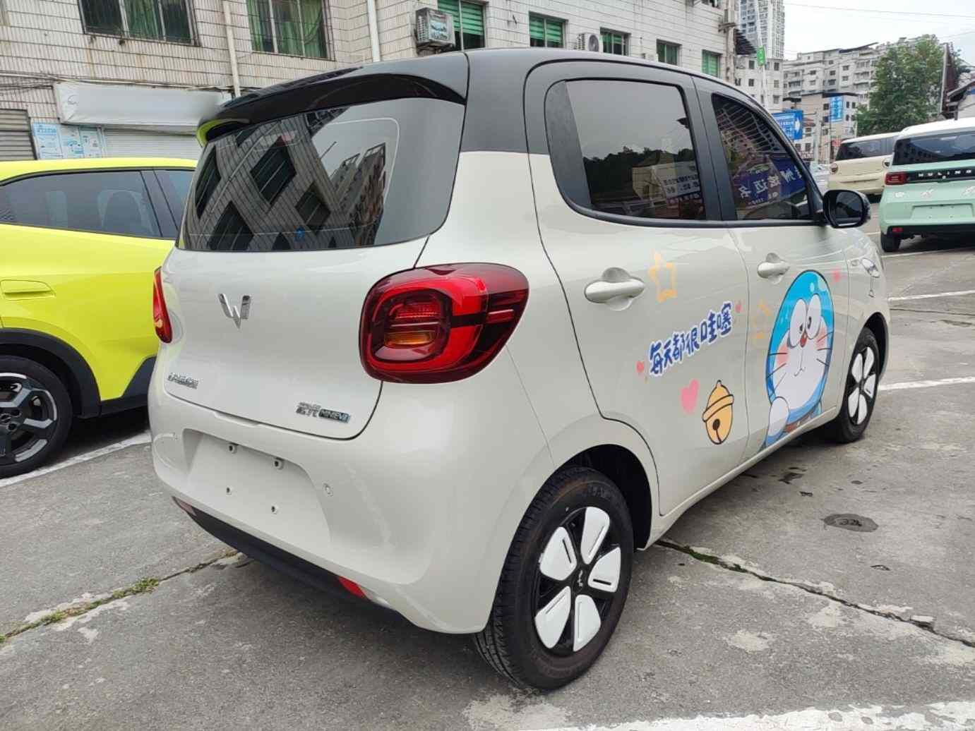 五菱汽车 宏光MINIEV 2025款 第四代 四门版 臻享+款(5)