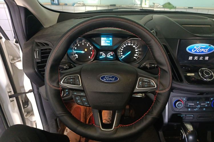 福特 翼虎 2018款 EcoBoost 180 两驱铂翼型中控内饰13