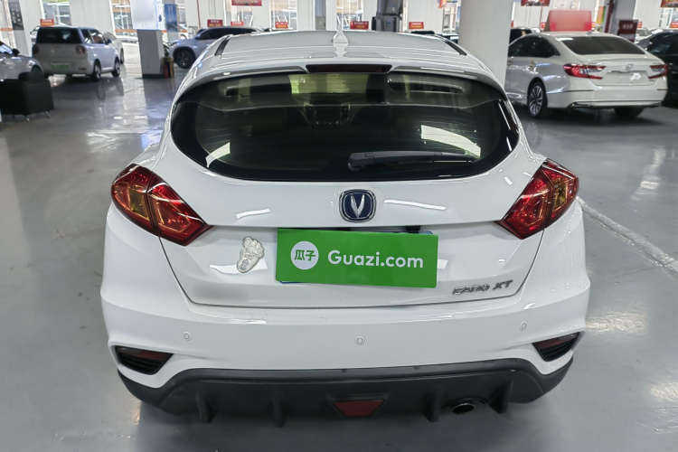 长安 逸动 2016款 XT 1.6L GDI 手动致酷型车身外观6007