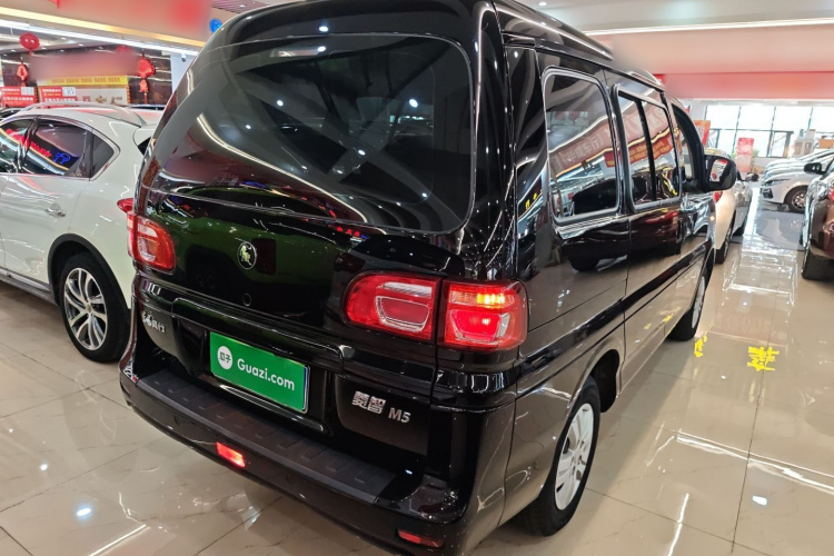 东风风行 菱智 2022款 M5 1.6L 实用型 5座车身外观6005