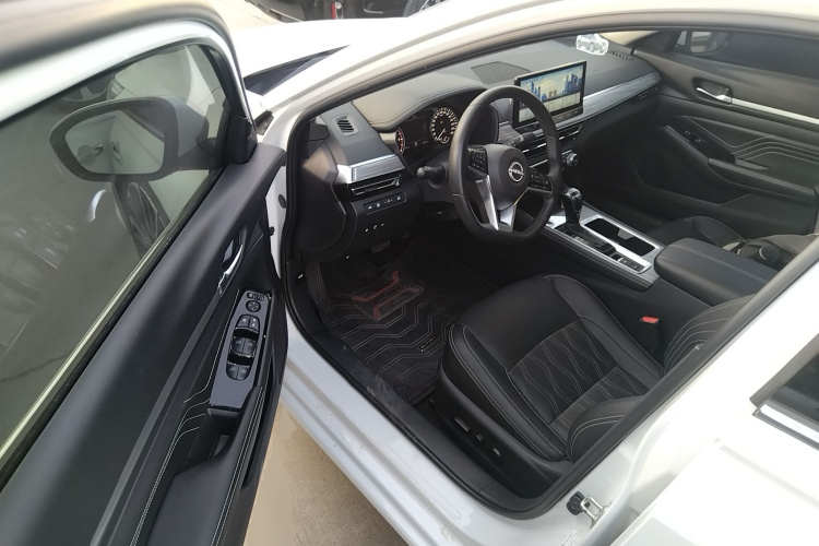 日产 天籁 2022款 2.0T XL 进享版中控内饰20