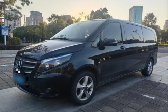 奔驰 威霆 2018款 2.0T 精英版 9座 国VI