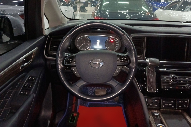 广汽传祺 传祺M8 2018款 320T 尊享版局部细节13