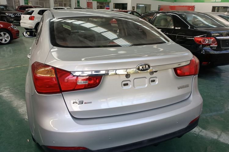 起亚K3 2013款 1.6L 自动GL车身外观6