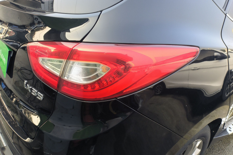 北京现代ix35 2015款 2.0L 自动两驱智能型 国IV车身外观9